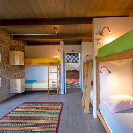 Quinta Estrada Romana - De Peregrinos Hostel