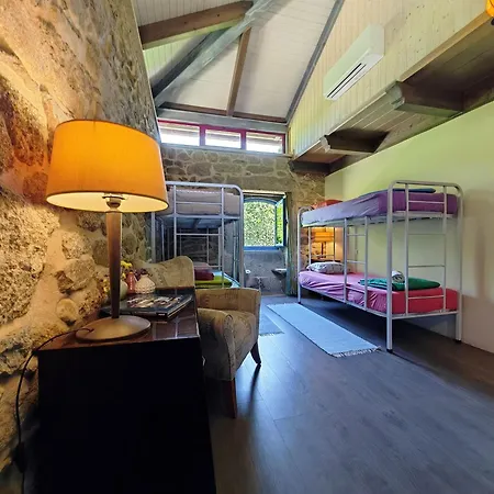 Quinta Estrada Romana - De Peregrinos Hostel *