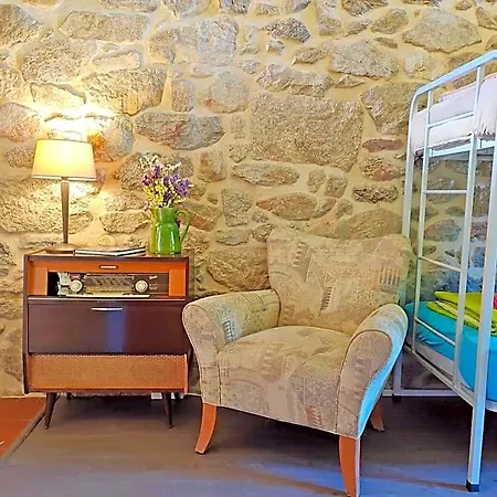 Quinta Estrada Romana - De Peregrinos Hostel