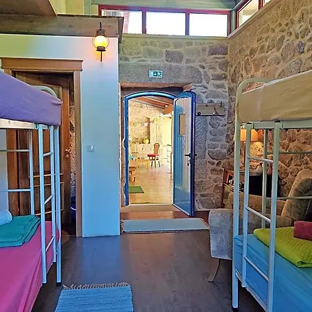 Quinta Estrada Romana - De Peregrinos بيت شباب Cerdal